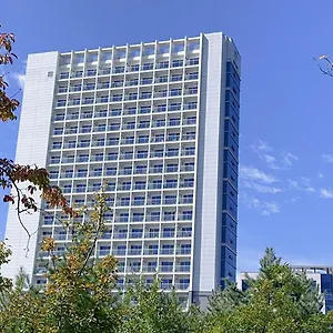 Shine Airport Appart hôtel